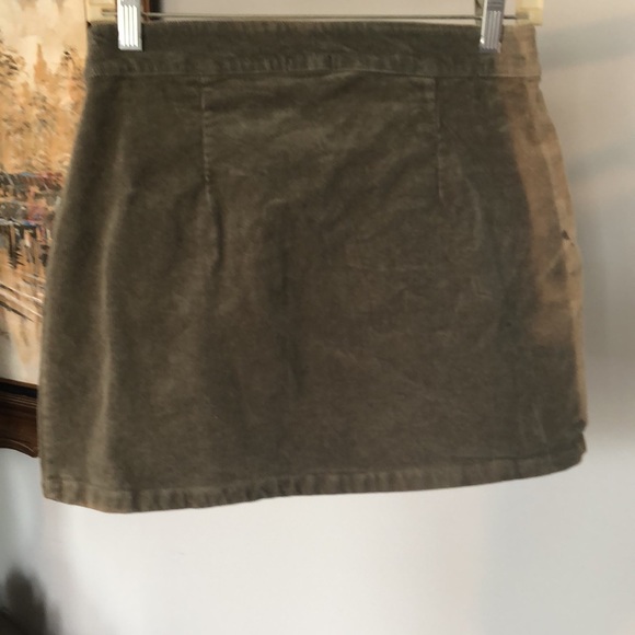 Rue 21 severely sun bleached corduroy tan & green zipper pockets SM mini skirt - Picture 2 of 3